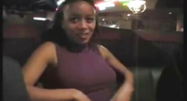 phim sex lai may bay Lace London phim sec hd London cho phép một vòi nước trắng trong ass của cô.